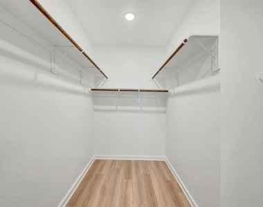 32510 Lantana Fields Road - Photo Thumbnail 10