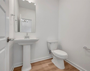 32510 Lantana Fields Road - Photo Thumbnail 20