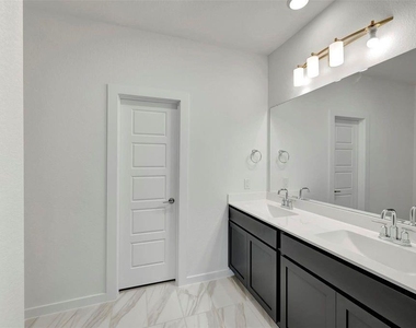 32510 Lantana Fields Road - Photo Thumbnail 8