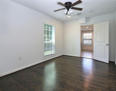 728 E 13th - Photo Thumbnail 12