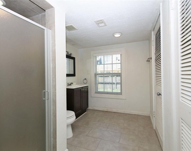 728 E 13th - Photo Thumbnail 8