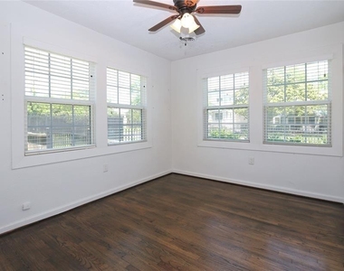 728 E 13th - Photo Thumbnail 10