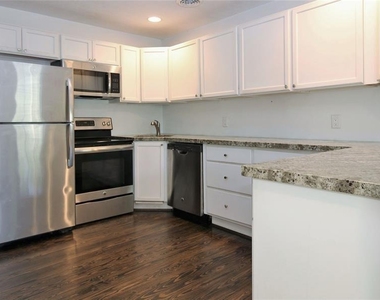 728 E 13th - Photo Thumbnail 5