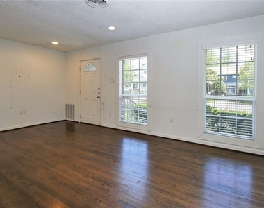 728 E 13th - Photo Thumbnail 1