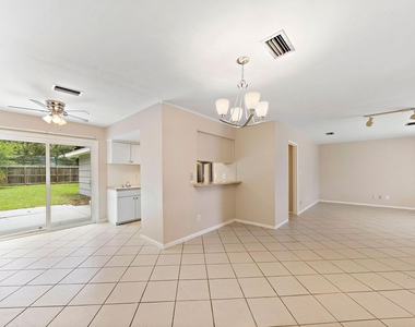 5522 Ariel Street - Photo Thumbnail 6