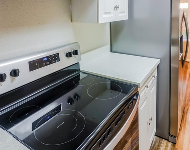 22831 Capitol Landing Lane - Photo Thumbnail 6