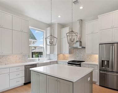 4621 Maxie Street - Photo Thumbnail 6