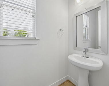 4621 Maxie Street - Photo Thumbnail 24