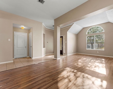 30218 Deleon Fields Drive - Photo Thumbnail 6