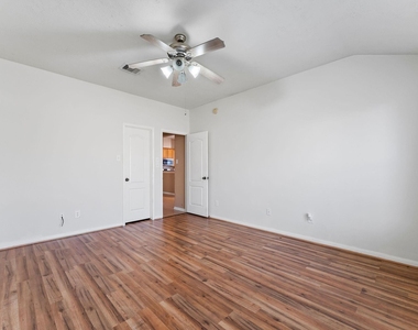 30218 Deleon Fields Drive - Photo Thumbnail 25