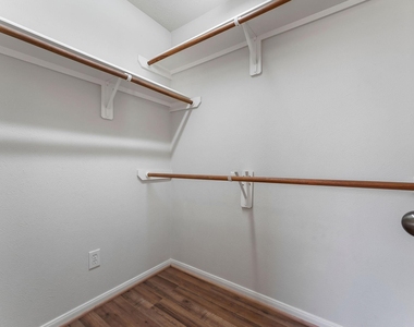 30218 Deleon Fields Drive - Photo Thumbnail 29