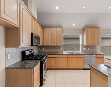 30218 Deleon Fields Drive - Photo Thumbnail 19