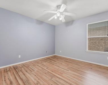 30218 Deleon Fields Drive - Photo Thumbnail 32