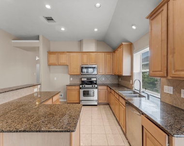 30218 Deleon Fields Drive - Photo Thumbnail 18