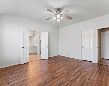 30218 Deleon Fields Drive - Photo Thumbnail 24