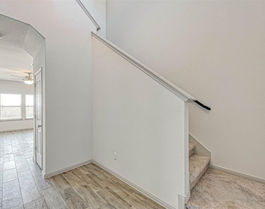 7910 Cypress Country Drive - Photo Thumbnail 22
