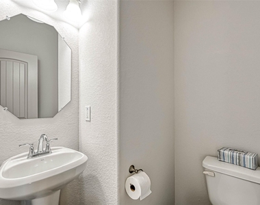 7910 Cypress Country Drive - Photo Thumbnail 21