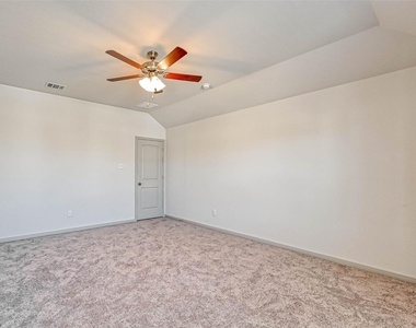 7910 Cypress Country Drive - Photo Thumbnail 32