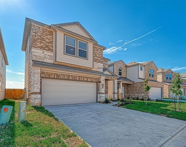 7910 Cypress Country Drive - Photo Thumbnail 2