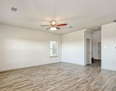 7910 Cypress Country Drive - Photo Thumbnail 12