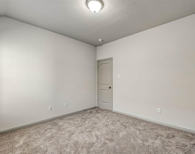 7910 Cypress Country Drive - Photo Thumbnail 24