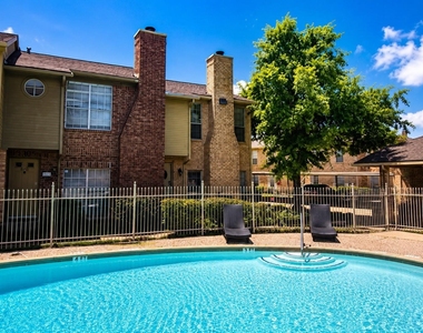 1515 Sandy Springs Road - Photo Thumbnail 20
