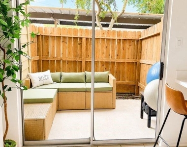 1515 Sandy Springs Road - Photo Thumbnail 17
