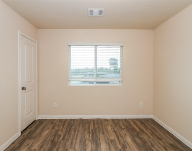6114 Peaceful Ridge Drive - Photo Thumbnail 8