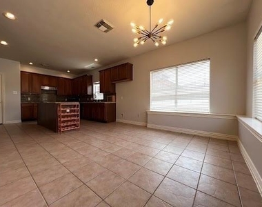 3518 Ellies Lane - Photo Thumbnail 4