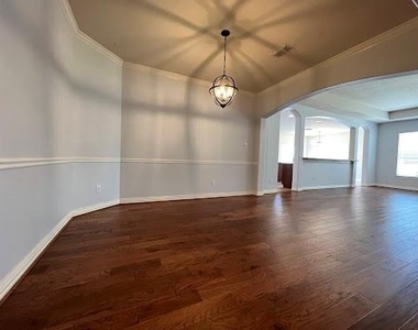 3518 Ellies Lane - Photo Thumbnail 11