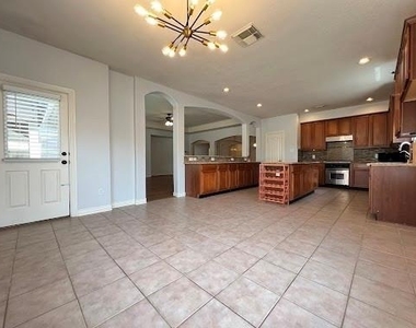 3518 Ellies Lane - Photo Thumbnail 3