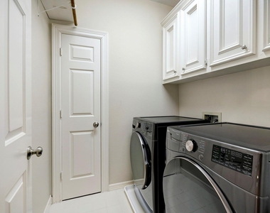 4120 University Boulevard - Photo Thumbnail 16