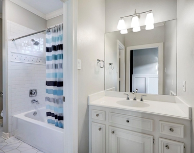 4120 University Boulevard - Photo Thumbnail 21