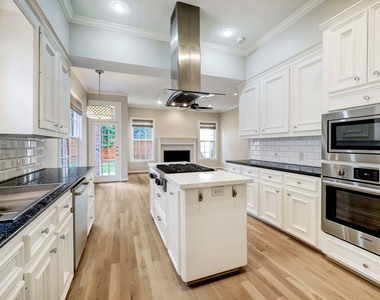 4120 University Boulevard - Photo Thumbnail 6