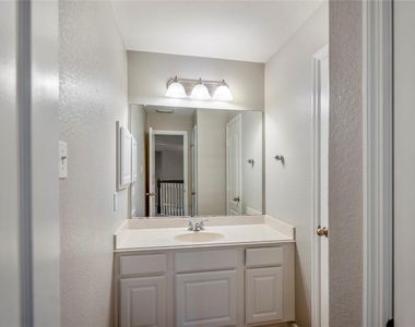 17603 Fall River Pass Court - Photo Thumbnail 34