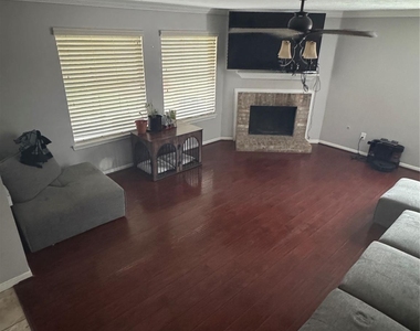 4703 Serenity Trail - Photo Thumbnail 2