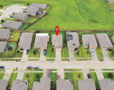 7943 Vacek Meadows Loop - Photo Thumbnail 4