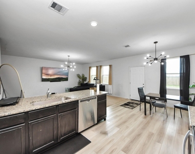 7943 Vacek Meadows Loop - Photo Thumbnail 19