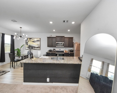 7943 Vacek Meadows Loop - Photo Thumbnail 20