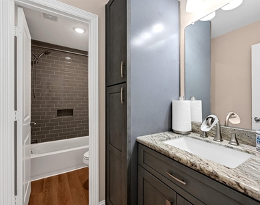 1035 E Hampton Drive - Photo Thumbnail 14