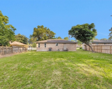 213 County Line Road - Photo Thumbnail 21