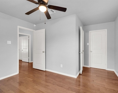 213 County Line Road - Photo Thumbnail 9