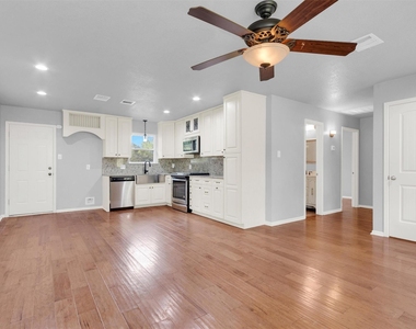 213 County Line Road - Photo Thumbnail 5