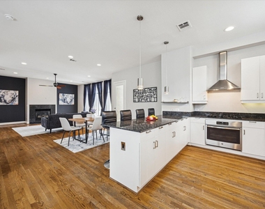 2404 Fairview Street - Photo Thumbnail 2