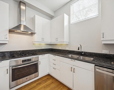 2404 Fairview Street - Photo Thumbnail 13