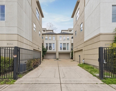 2404 Fairview Street - Photo Thumbnail 8
