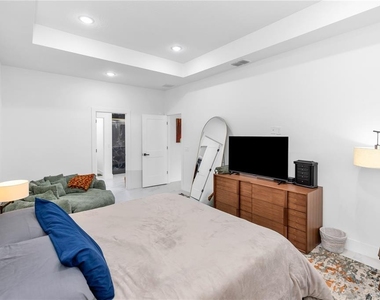 780 Kangaroo Court - Photo Thumbnail 5