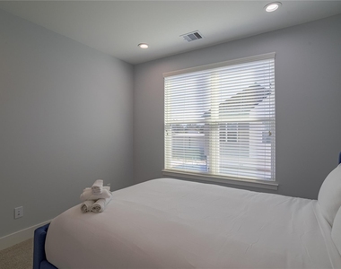 1854 W Tidwell Road - Photo Thumbnail 13