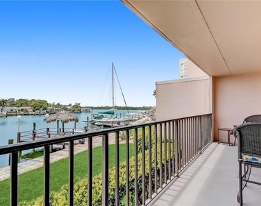 51 Island Way - Photo Thumbnail 35