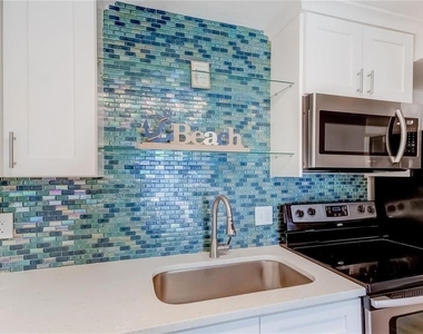 51 Island Way - Photo Thumbnail 10